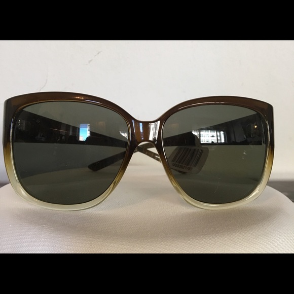 Accessories - GUESS Sunglasses Tortoise/Brown/Beige•NWT